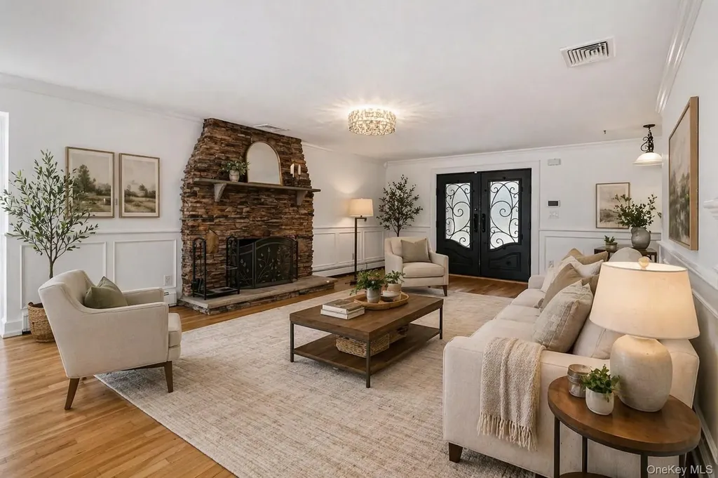 7 Waterview Avenue Massapequa NY 11758