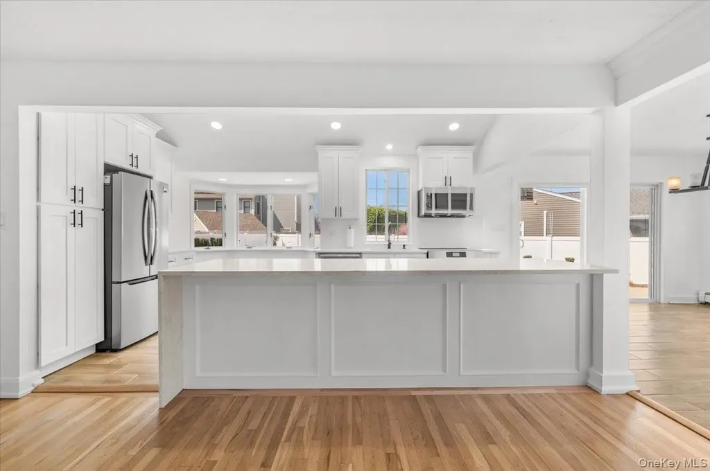 7 Waterview Avenue Massapequa NY 11758