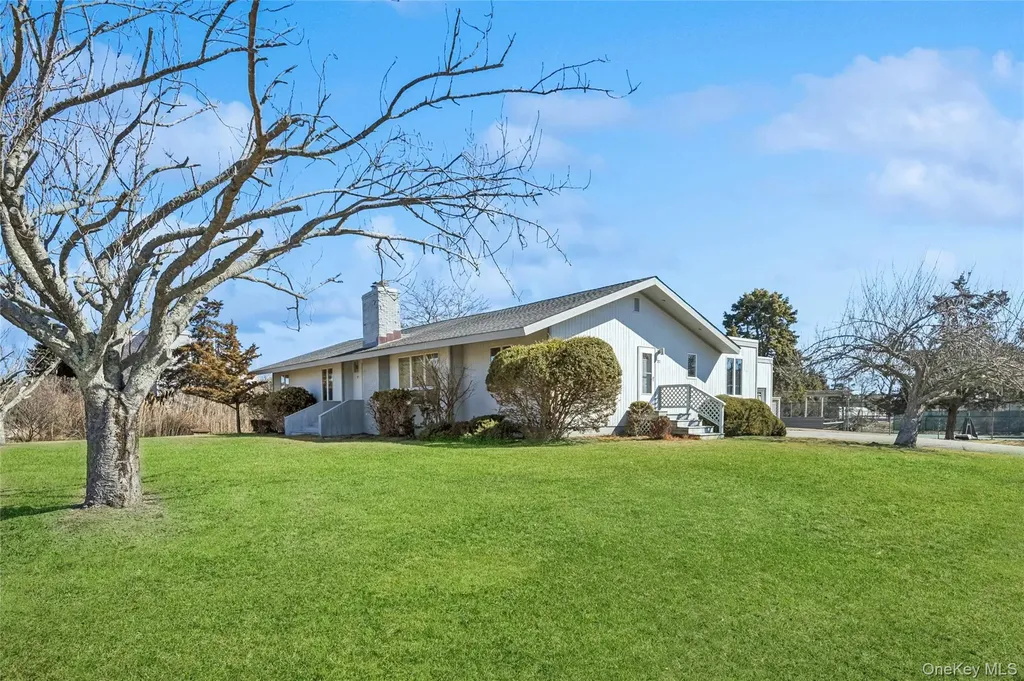 22 Meadow Lane Westhampton Beach NY 11978