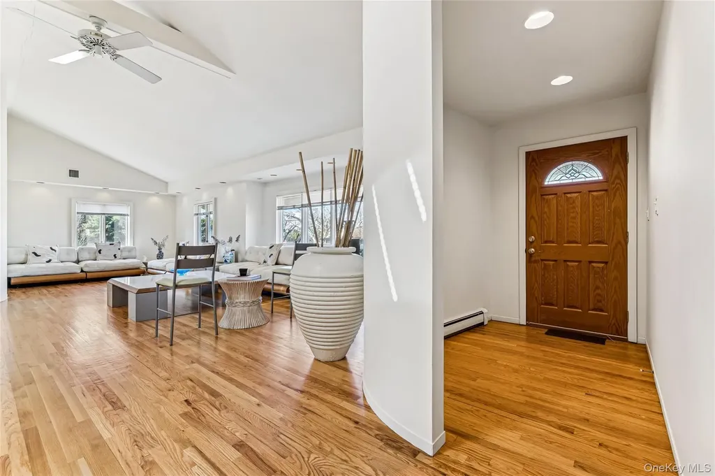 22 Meadow Lane Westhampton Beach NY 11978