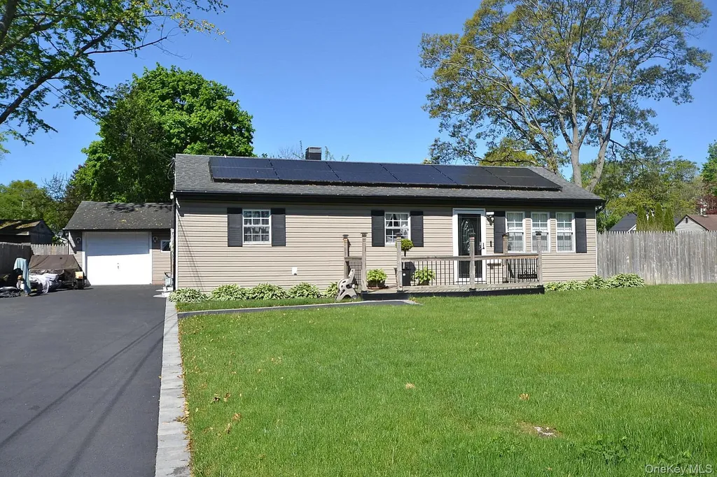 1616 Baldwin Boulevard Bay Shore NY 11706