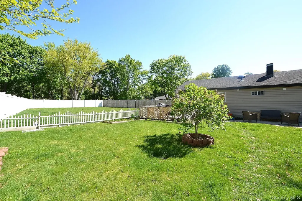 1616 Baldwin Boulevard Bay Shore NY 11706