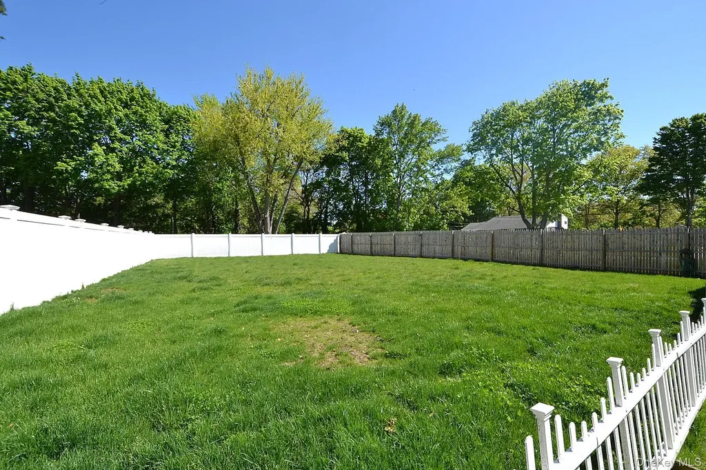 1616 Baldwin Boulevard Bay Shore NY 11706