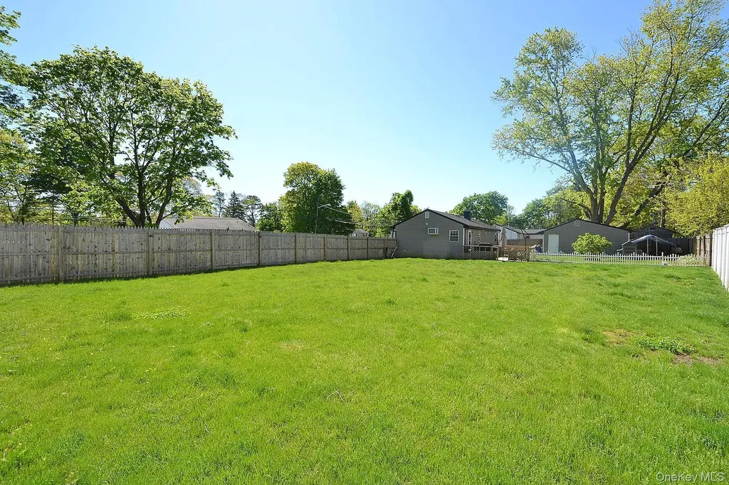 1616 Baldwin Boulevard Bay Shore NY 11706