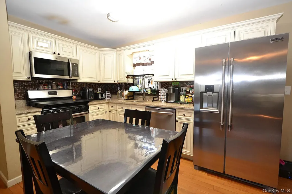 1616 Baldwin Boulevard Bay Shore NY 11706