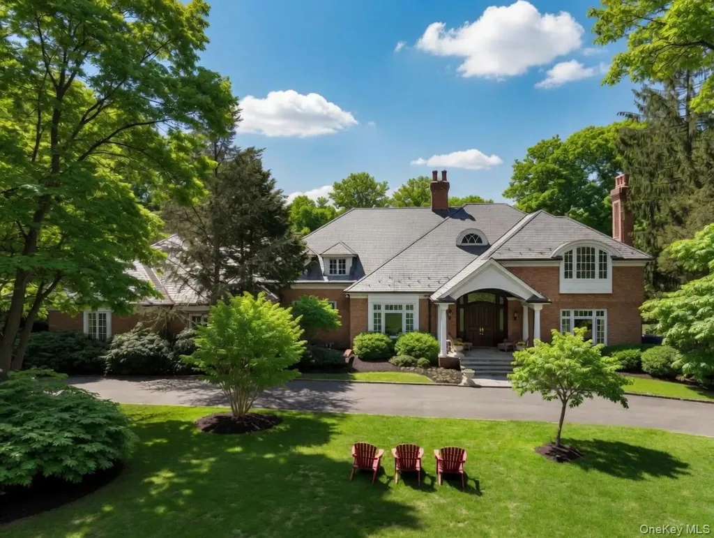 38 Ormond Park Road Brookville NY 11545