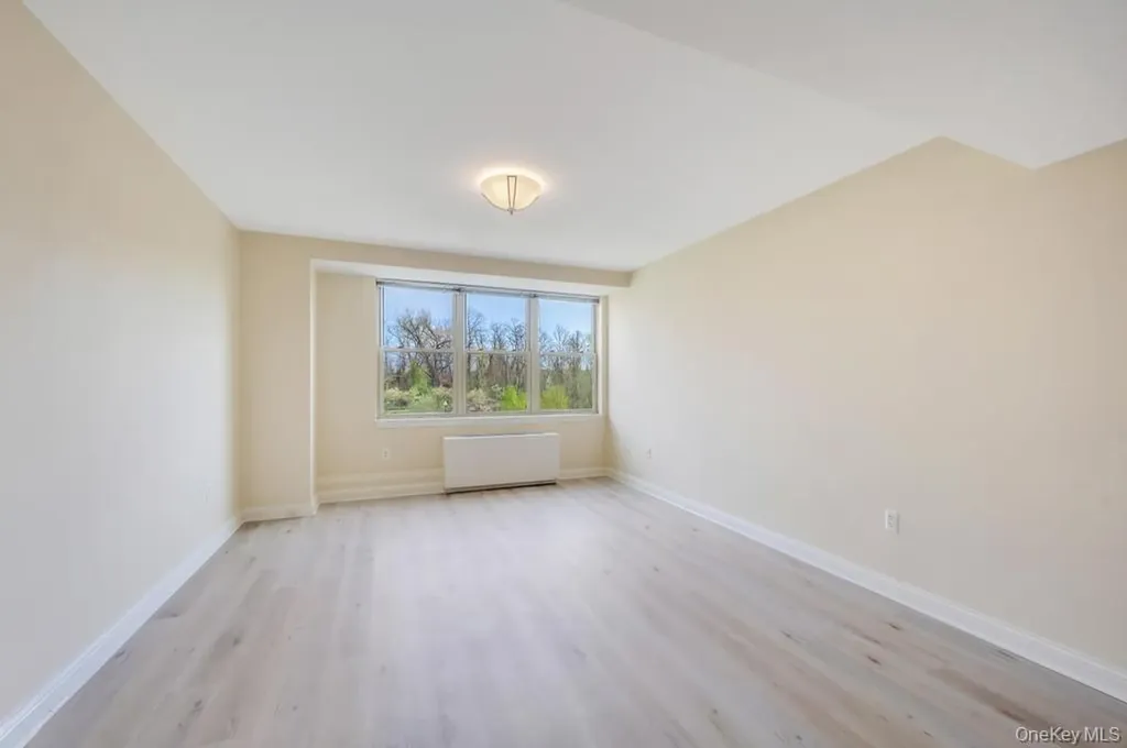 300 E Overlook Port Washington NY 11050