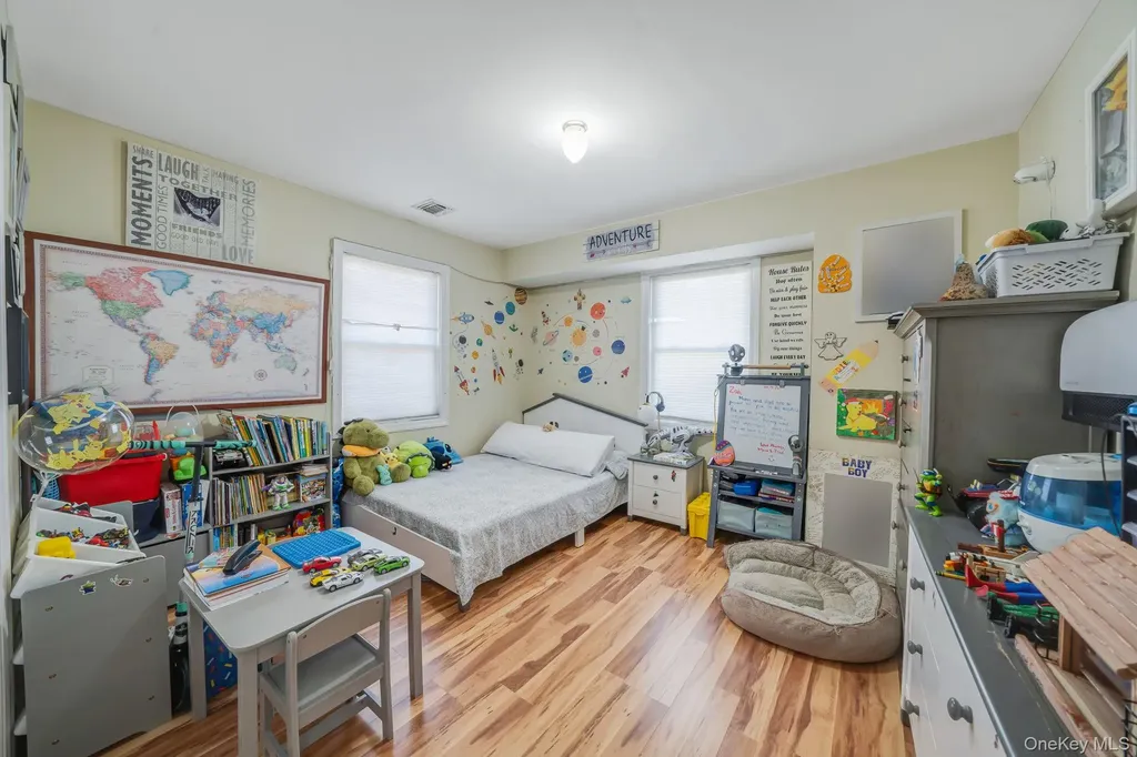 82 E Seacrest Avenue Lindenhurst NY 11757