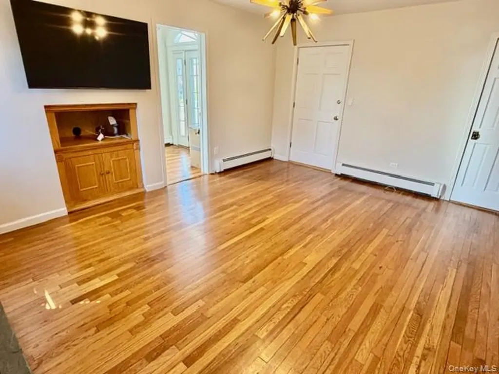 211 W Walnut Long Beach NY 11561
