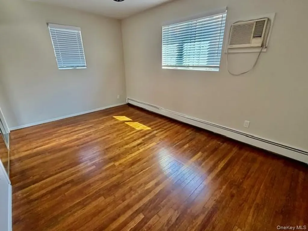 211 W Walnut Long Beach NY 11561