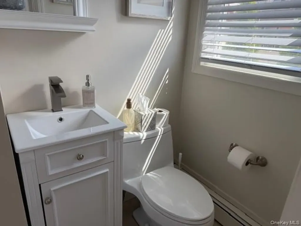 211 W Walnut Long Beach NY 11561