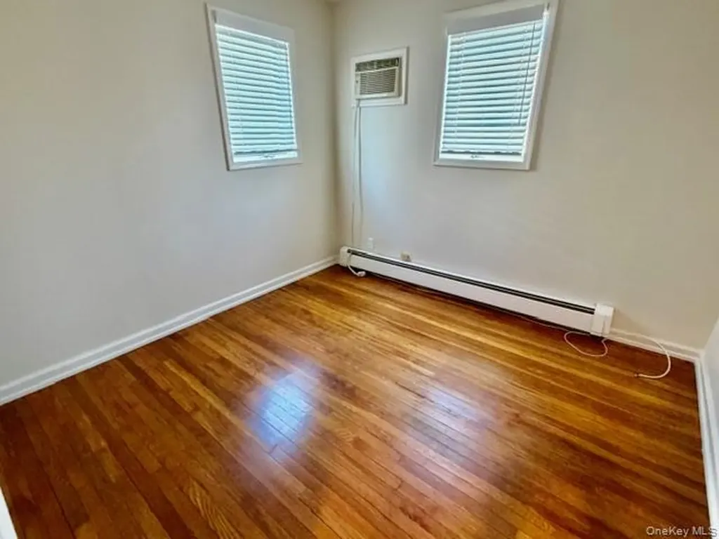 211 W Walnut Long Beach NY 11561