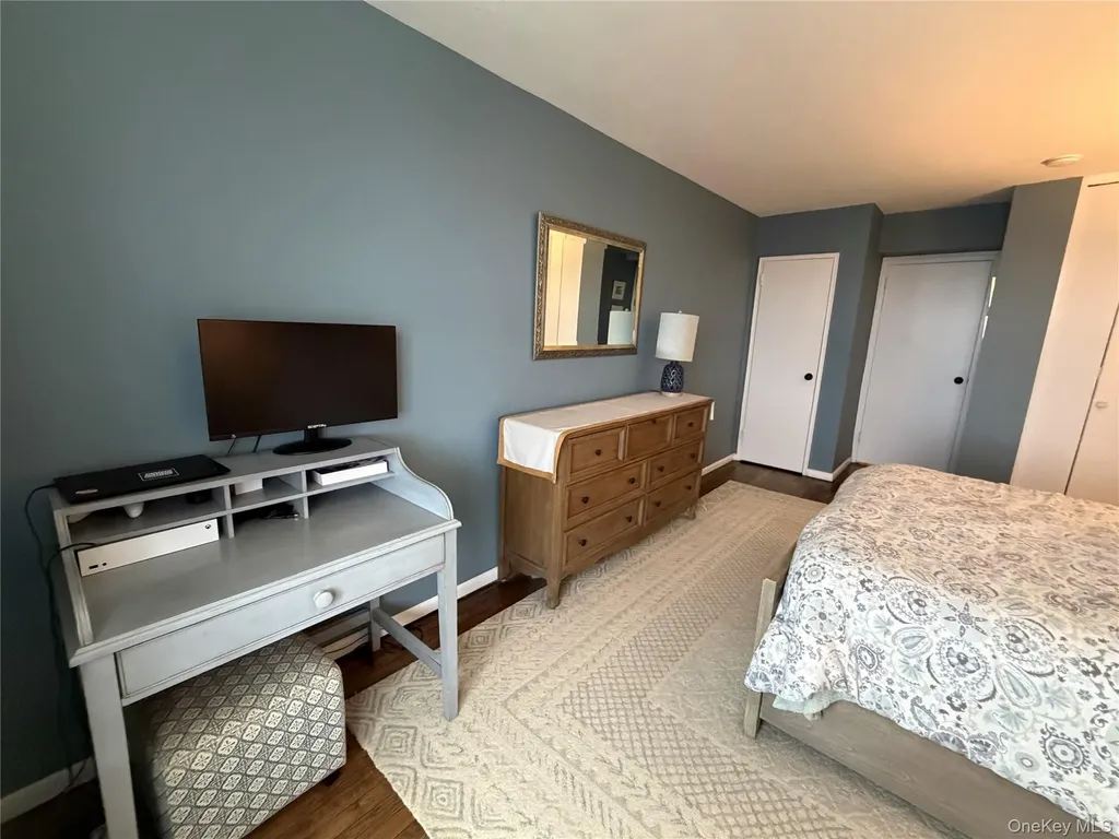 333 E Broadway Long Beach NY 11561