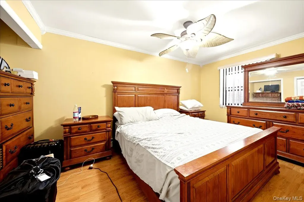 545 Hollywood Avenue Bronx NY 10465