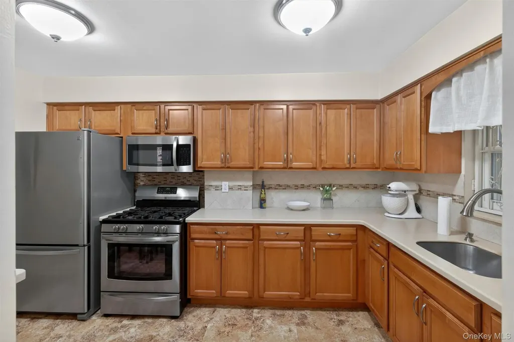 3215 Bruckner Boulevard Bronx NY 10461