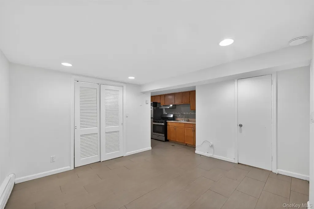 3215 Bruckner Boulevard Bronx NY 10461