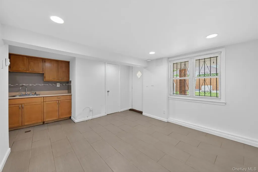 3215 Bruckner Boulevard Bronx NY 10461