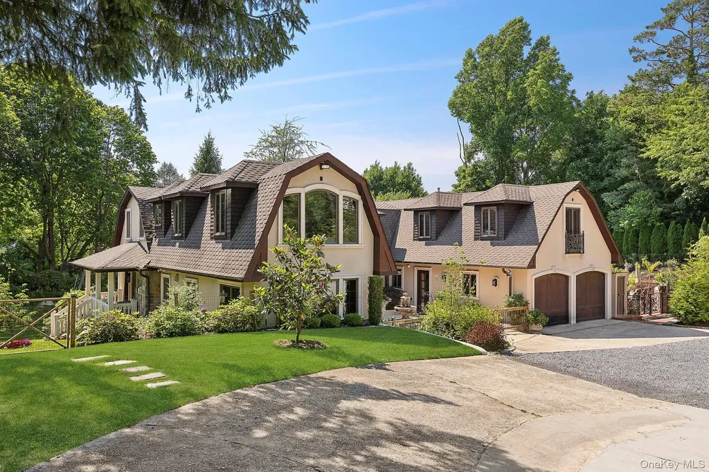 91 Crescent Beach Road Glen Cove NY 11542
