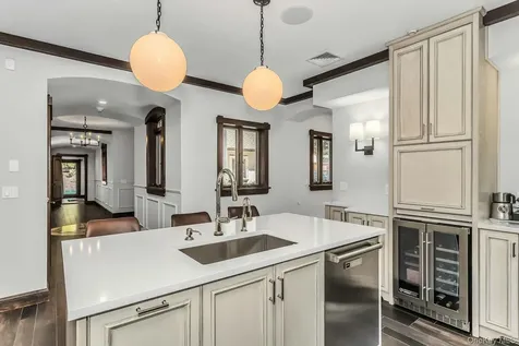 91 Crescent Beach Road Glen Cove NY 11542