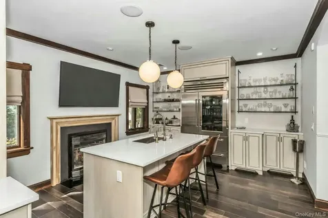 91 Crescent Beach Road Glen Cove NY 11542