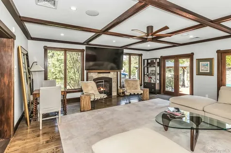 91 Crescent Beach Road Glen Cove NY 11542