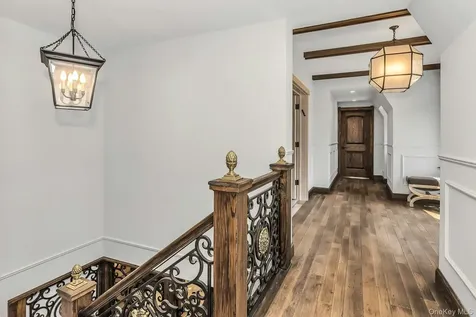 91 Crescent Beach Road Glen Cove NY 11542
