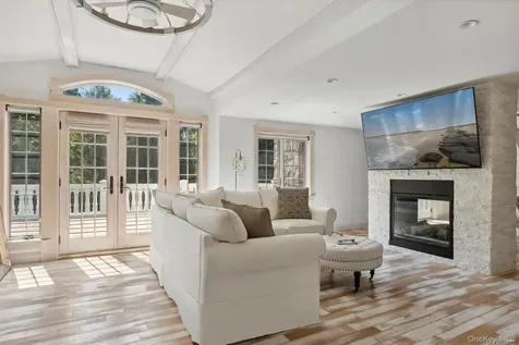 91 Crescent Beach Road Glen Cove NY 11542