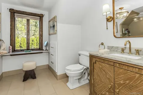 91 Crescent Beach Road Glen Cove NY 11542