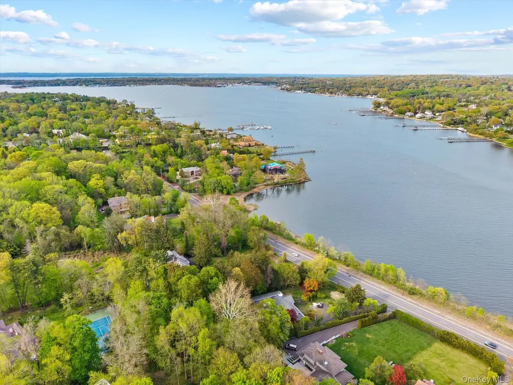 355A E Shore Road Great Neck NY 11023