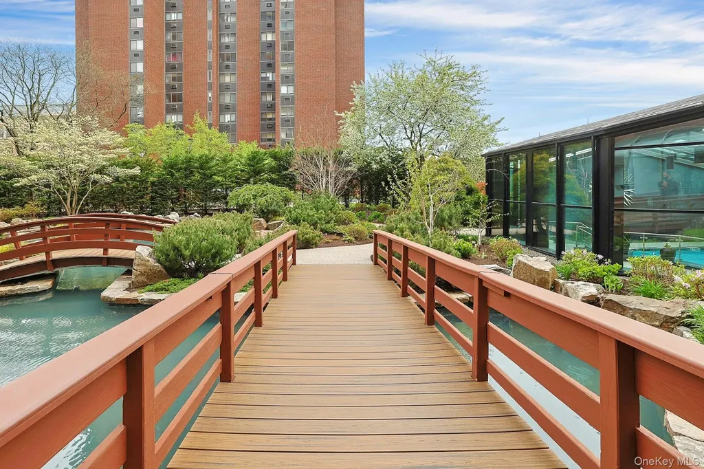 4 Martine White Plains NY 10606