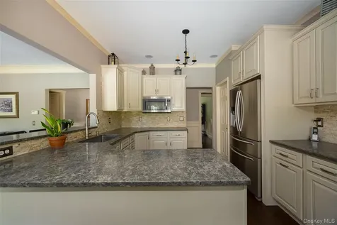 25 Evergreen Avenue Poughkeepsie NY 12601