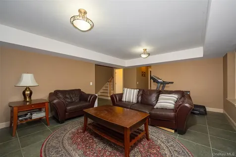 25 Evergreen Avenue Poughkeepsie NY 12601