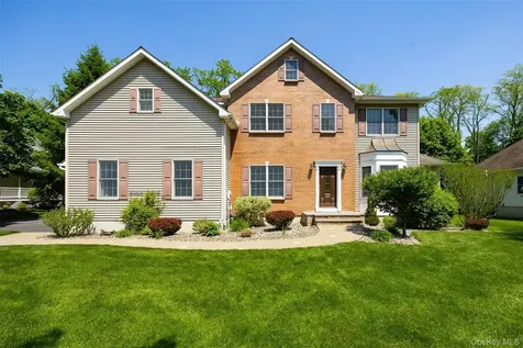 25 Evergreen Avenue Poughkeepsie NY 12601