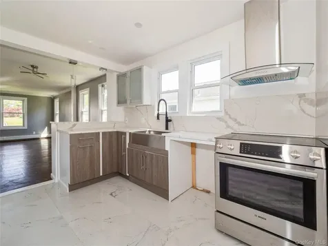 34 Woodland Avenue Poughkeepsie NY 12603