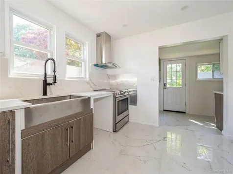 34 Woodland Avenue Poughkeepsie NY 12603