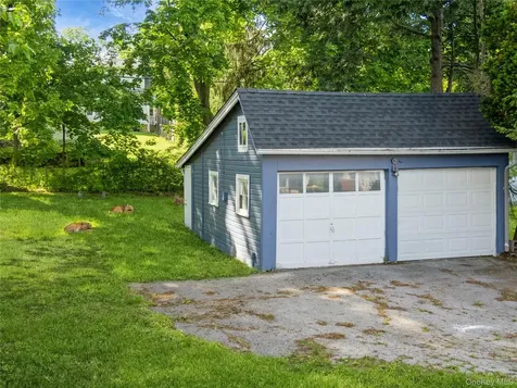 34 Woodland Avenue Poughkeepsie NY 12603