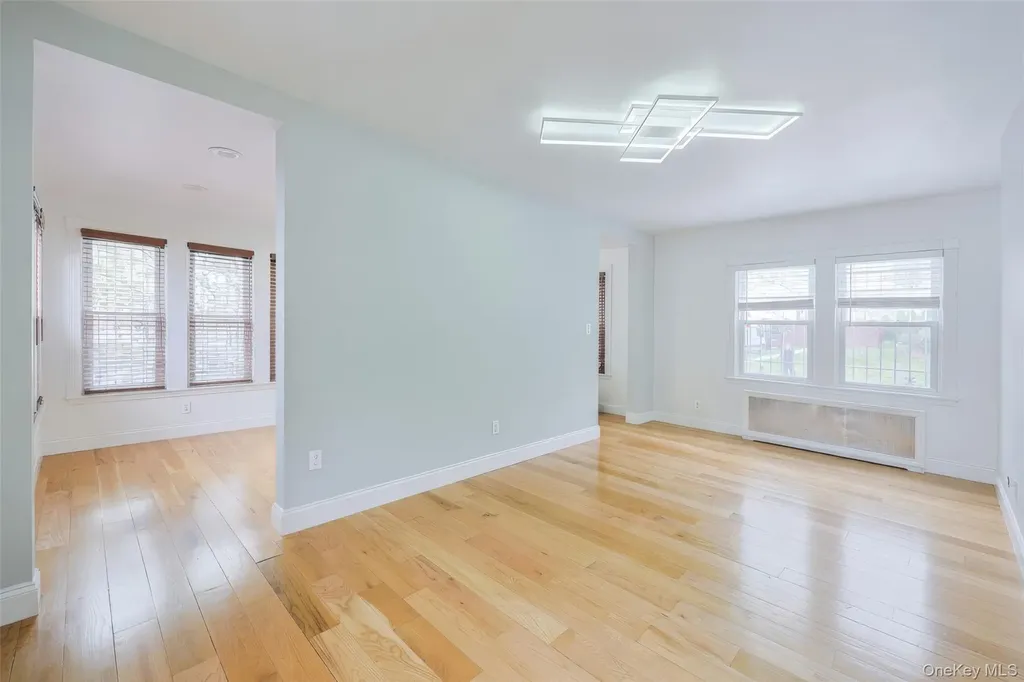 32-02 Murray Lane Flushing NY 11354