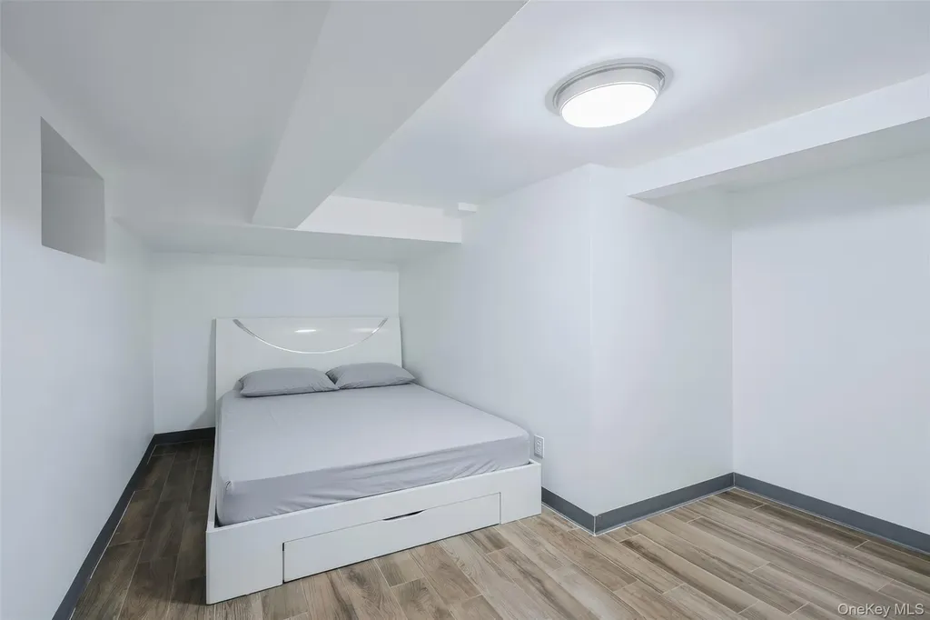 32-02 Murray Lane Flushing NY 11354