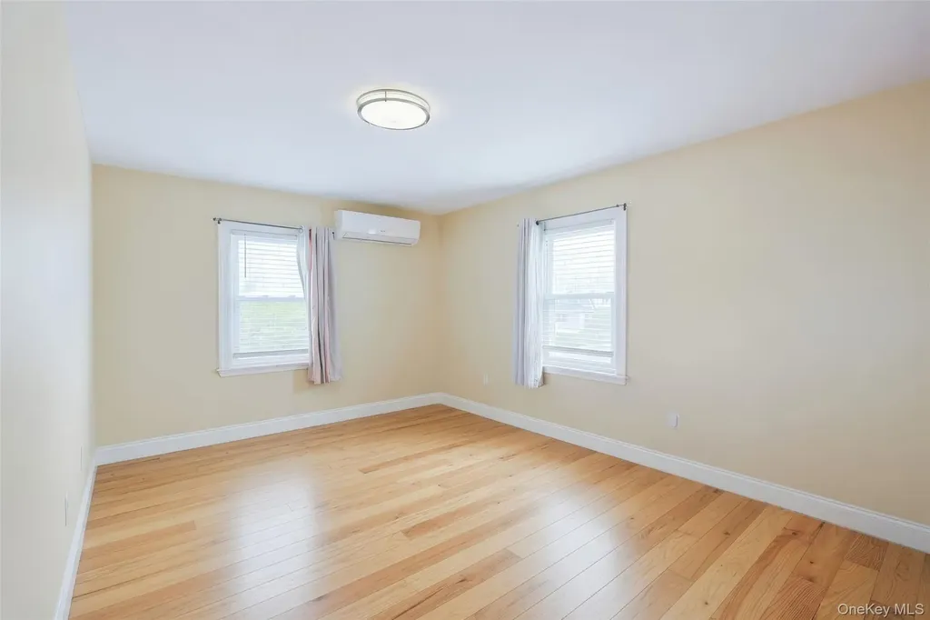 32-02 Murray Lane Flushing NY 11354