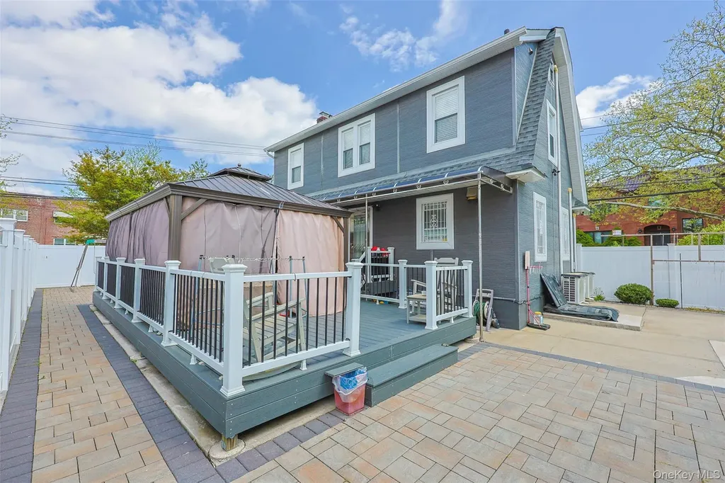 32-02 Murray Lane Flushing NY 11354