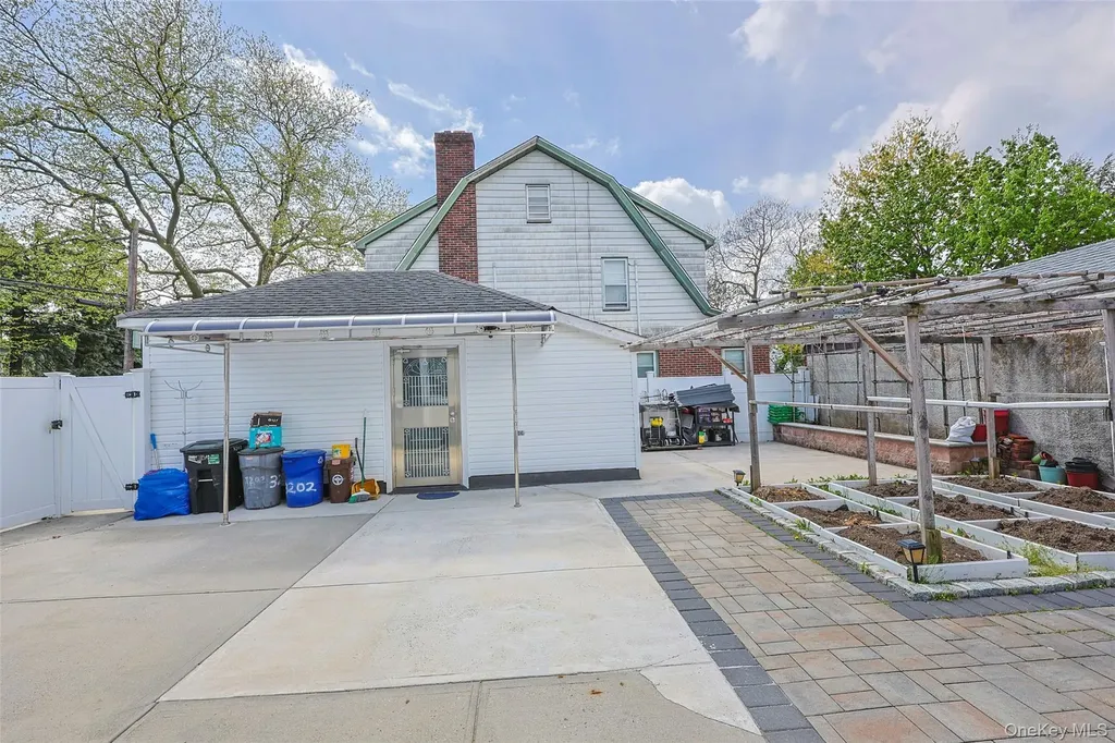 32-02 Murray Lane Flushing NY 11354