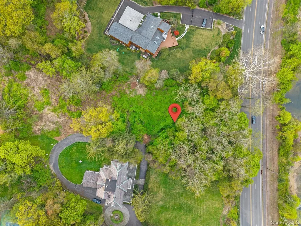 367A E Shore Road Great Neck NY 11023