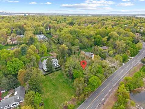 367A E Shore Road Great Neck NY 11023
