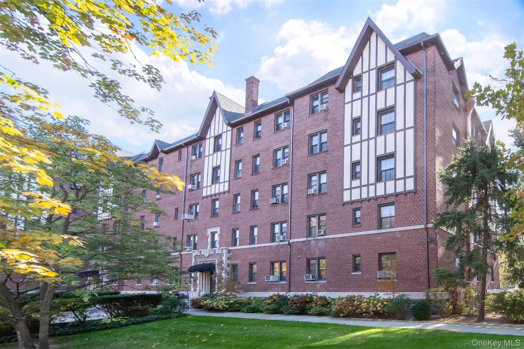 622 Pelhamdale Avenue Pelham NY 10803