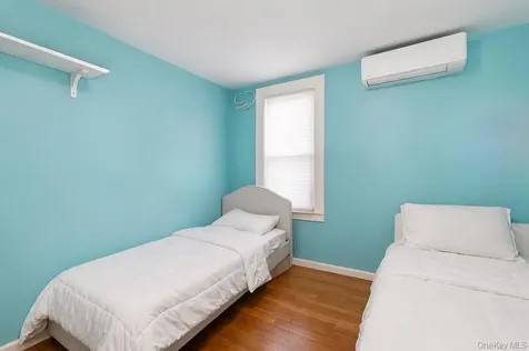 550 Cross Bay Boulevard Broad Channel NY 11693