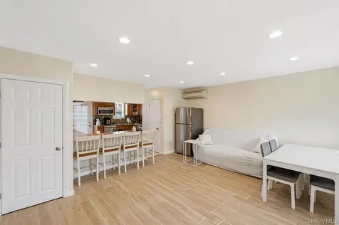 550 Cross Bay Boulevard Broad Channel NY 11693