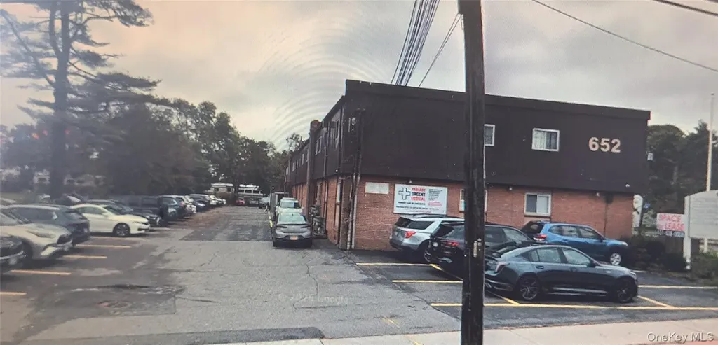 652 Suffolk Brentwood NY 11717