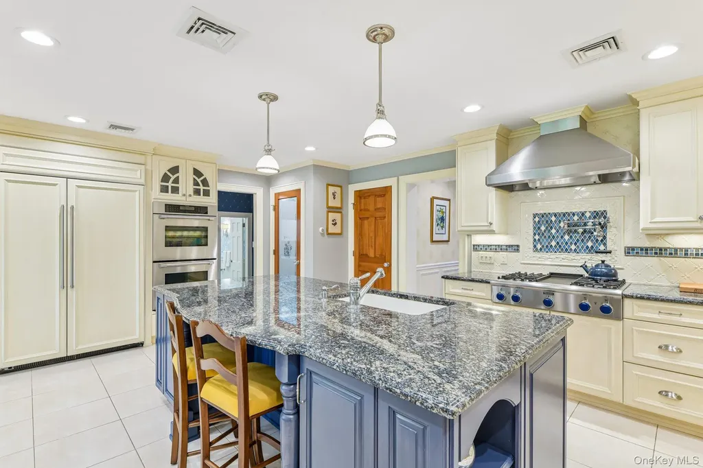 1442 Stevenson Circle Hewlett NY 11557