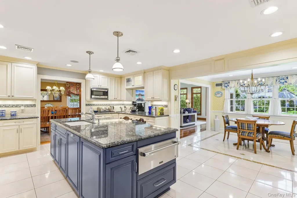 1442 Stevenson Circle Hewlett NY 11557