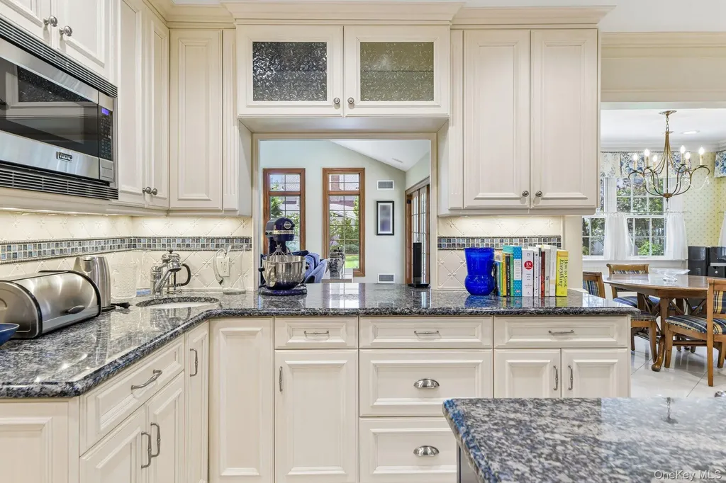 1442 Stevenson Circle Hewlett NY 11557